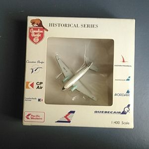 Aero Classic 1/400 scale DC-3 Quebecair